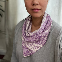 Load image into Gallery viewer, Batik Bandana - Paris - Blade