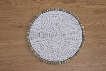Load image into Gallery viewer, Placemats Lace &amp; Seashells - Set of Two
