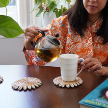 Load image into Gallery viewer, Coaster Rattan &amp; Seashells - Set of Two