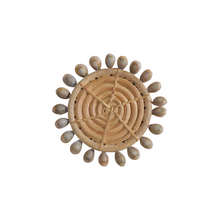 Load image into Gallery viewer, Coaster Rattan &amp; Seashells - Set of Two