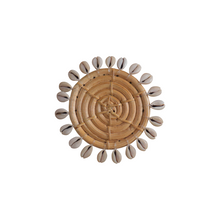 Load image into Gallery viewer, Coaster Rattan &amp; Seashells - Set of Two