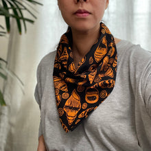 Load image into Gallery viewer, Batik Bandana - Seashell