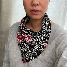 Load image into Gallery viewer, Batik Bandana - Star