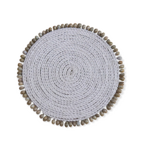 Load image into Gallery viewer, Placemats Lace &amp; Seashells - Set of Two