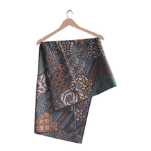 Load image into Gallery viewer, Natural Dye Full Hand Drawn Batik Sekar Jagad