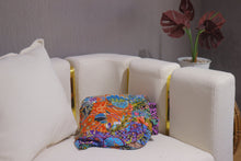 Load image into Gallery viewer, Handmade Reversible Batik Quilt Blanket / Throw - TR0057